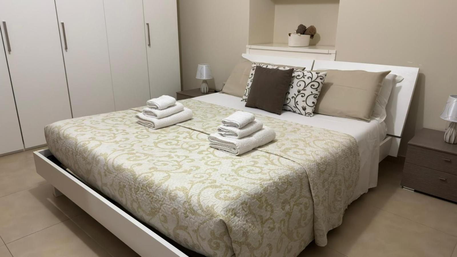 Appartamento Fontanella Deluxe Brindisi Luaran gambar